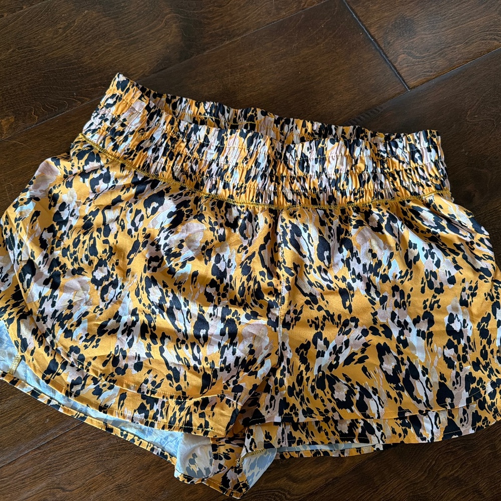 Calia leopard tulip shorts